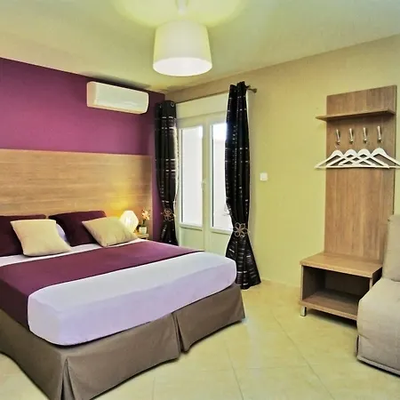 Hotel L'anvia 3*